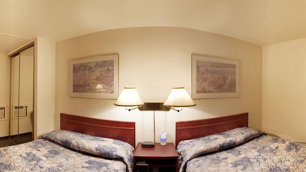 Travelodge Calgary Macleod Trail Buitenkant foto